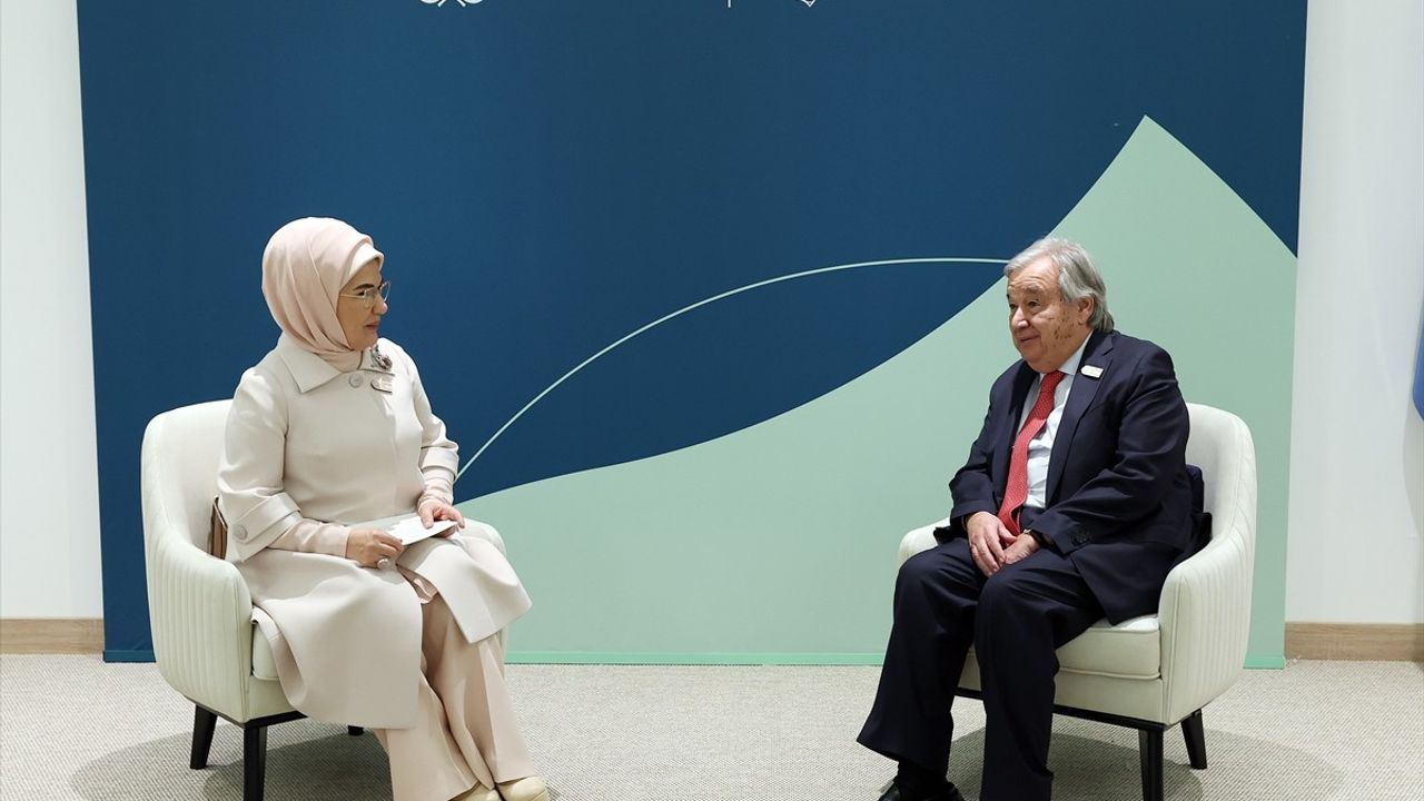 Emine Erdoğan COP29'da Guterres ile Görüştü