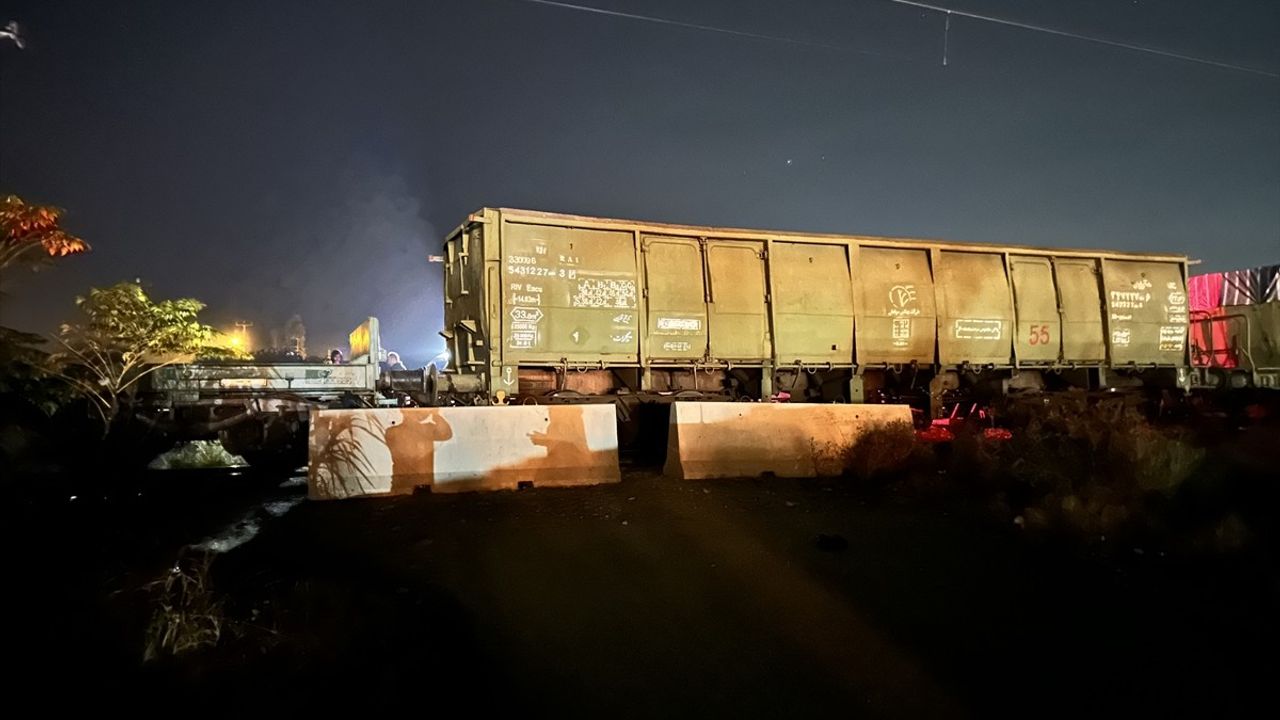 Hatay'da Yük Treni Seferi Sırasında Yaralanma Olayı