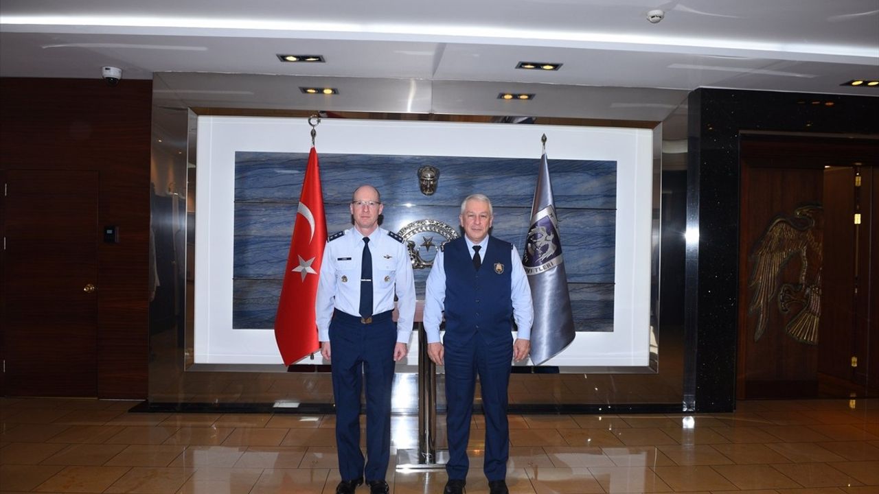 Hava Kuvvetleri Komutanı Kadıoğlu, Korgeneral Hinds'i Ağırladı