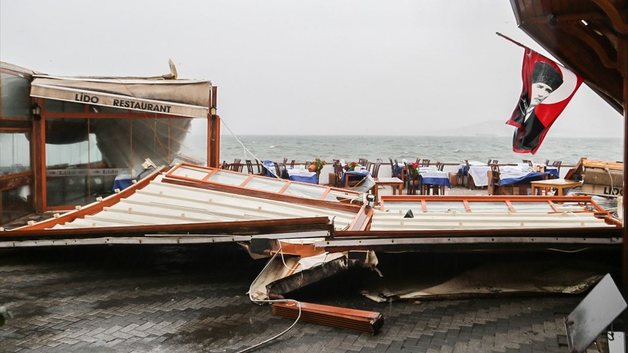 İstanbul'da Hava Koşulları Hayatı Olumsuz Etkiliyor