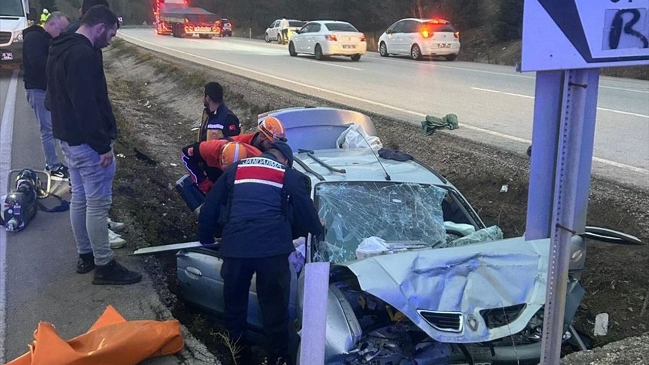 Karabük'te Feci Kaza: 1 Ölü, 3 Yaralı