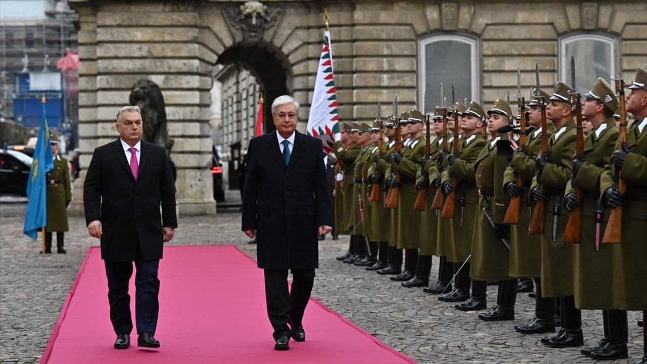 Kazakistan Cumhurbaşkanı Tokayev, Macaristan Ziyaretinde Yeni İşbirlikleri Vurguladı