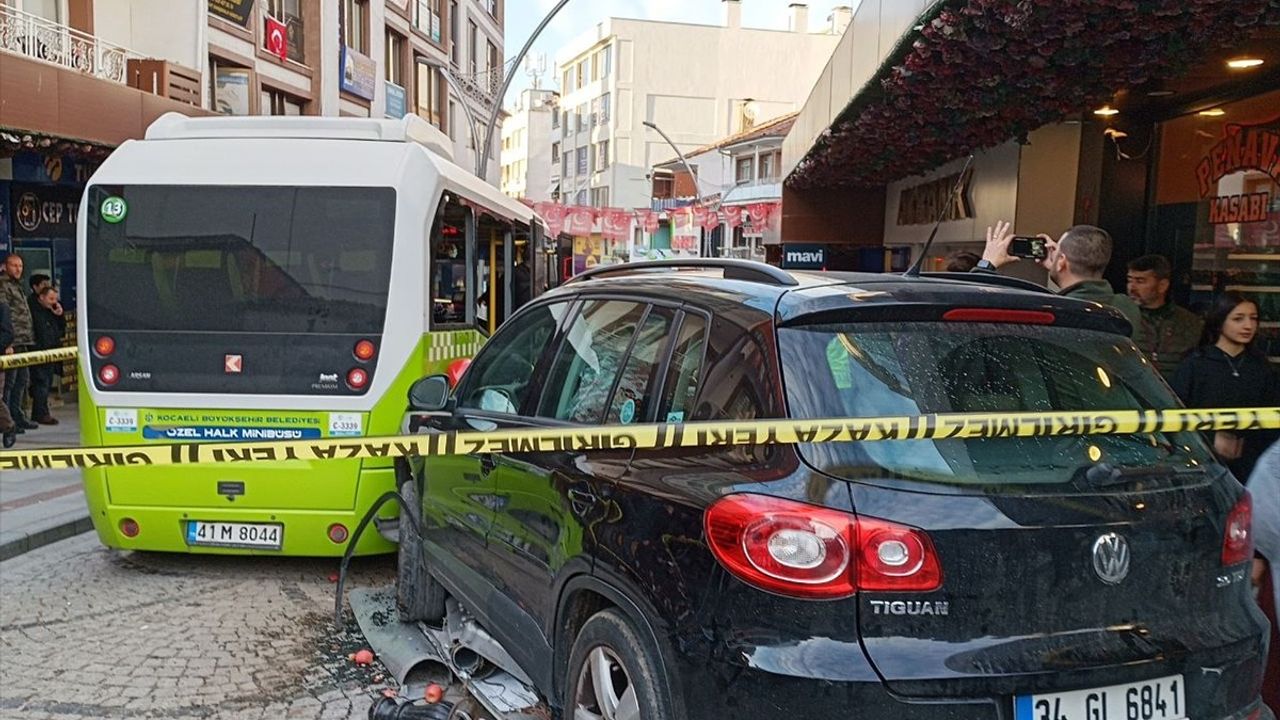 Kocaeli'de Cipin Durağa Çarpmasıyla 6 Kişi Yaralandı