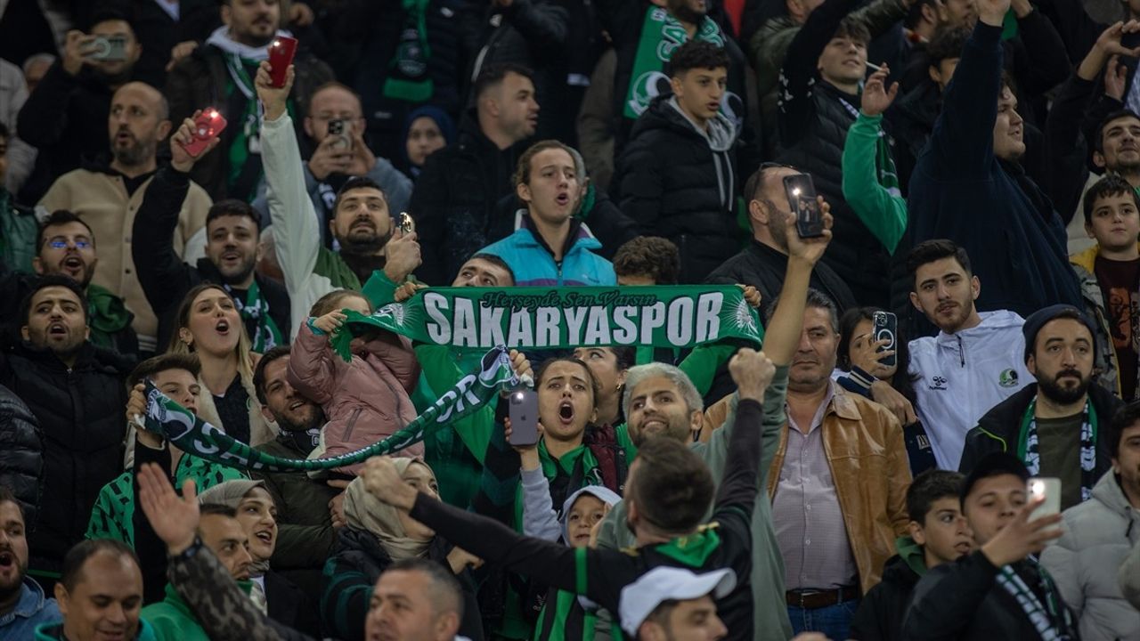 Kocaelispor, Sakaryaspor'u Deplasmanda Geçti