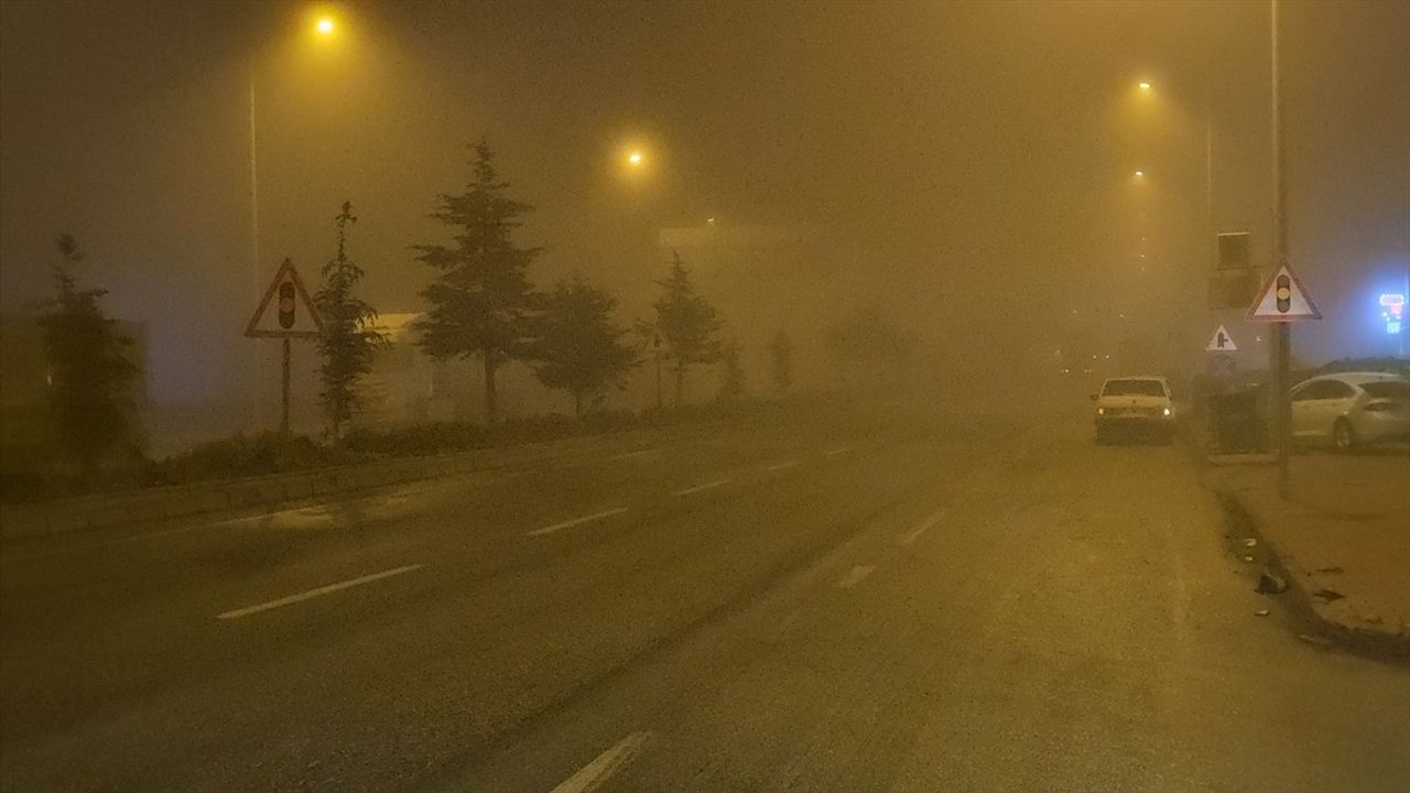 Konya-Ankara Karayolunda Yoğun Sis Ulaşımı Olumsuz Etkiledi