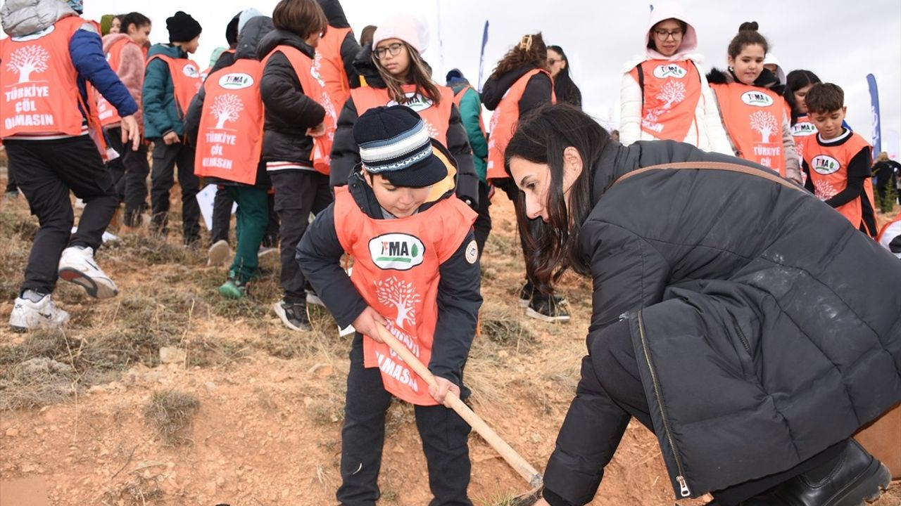 Konya'da '81 İlde 81 Orman' Projesi Kapsamında Fidanlar Toprakla Buluştu