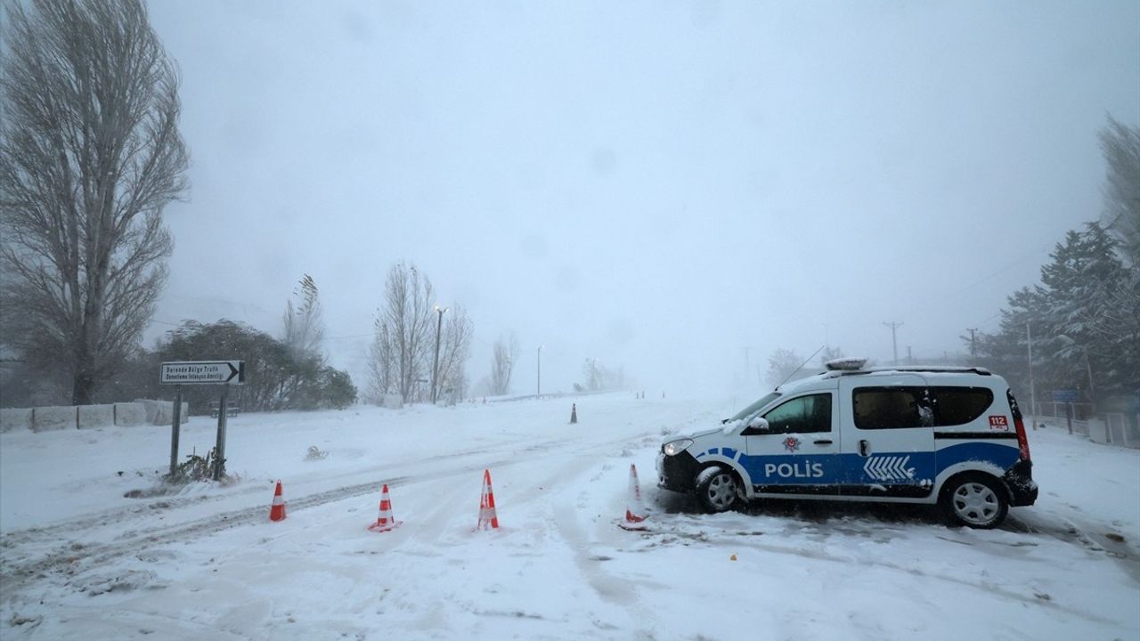 Malatya-Kayseri Kara Yolu Ulaşımına Kapandı