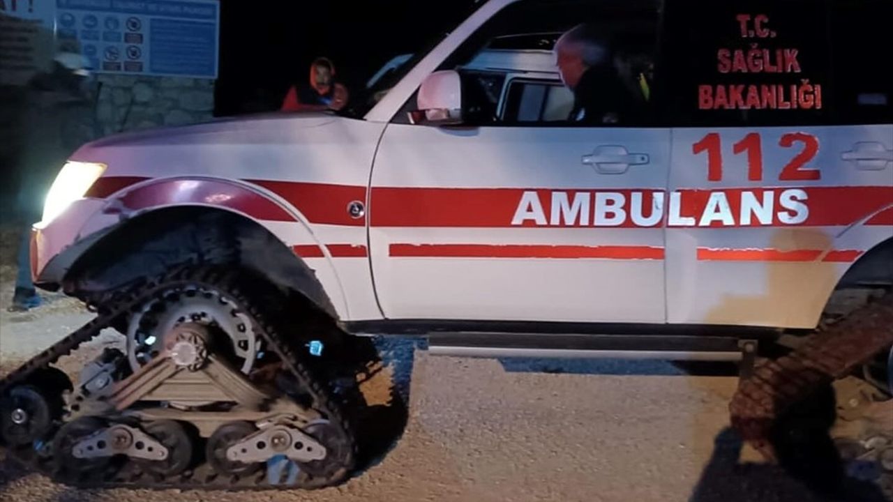 Mersin'de Kar Tipisi Nedeniyle Mağarada Mahsur Kalan Çobanlar İçin Kurtarma Çalışmaları Başlatıldı