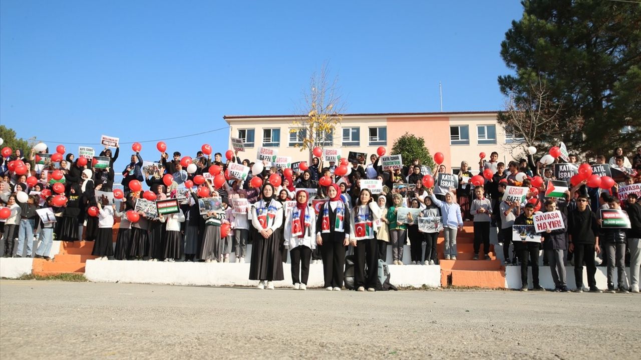 Sakarya'dan Filistinli Çocuklara Destek: Dünya Çocuk Hakları Günü Kutlandı