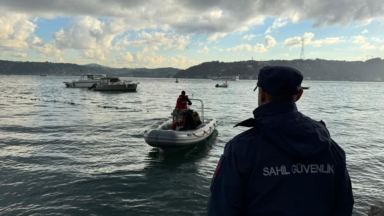 Sarıyer'de Denizde Kaybolan İki Kişiyi Arama Çalışmaları Devam Ediyor