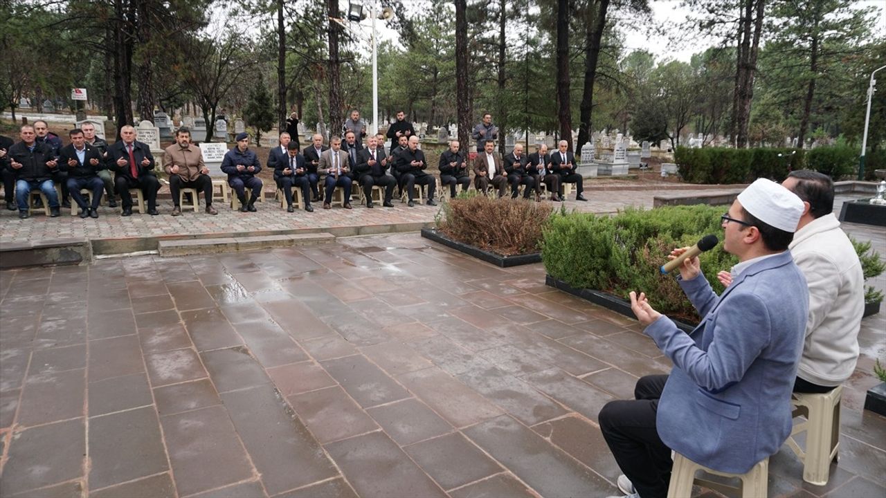 Şehit Öğretmen Şenay Aybüke Yalçın Öğretmenler Günü'nde Anıldı