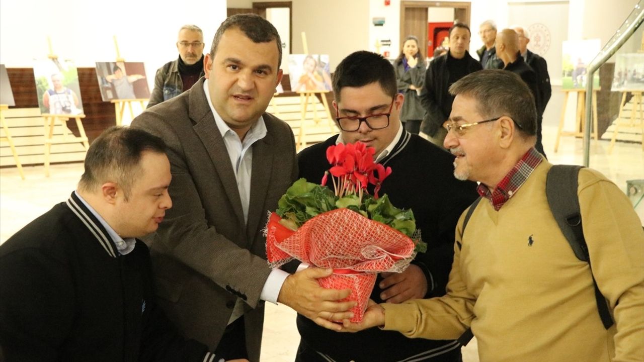 Tekirdağ'da Down Sendromluların Gözünden Fotoğraf Sergisi