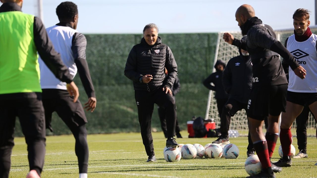 Teksüt Bandırmaspor'da Teknik Direktör Mustafa Gürsel'den Motivasyon Dolu Açıklamalar