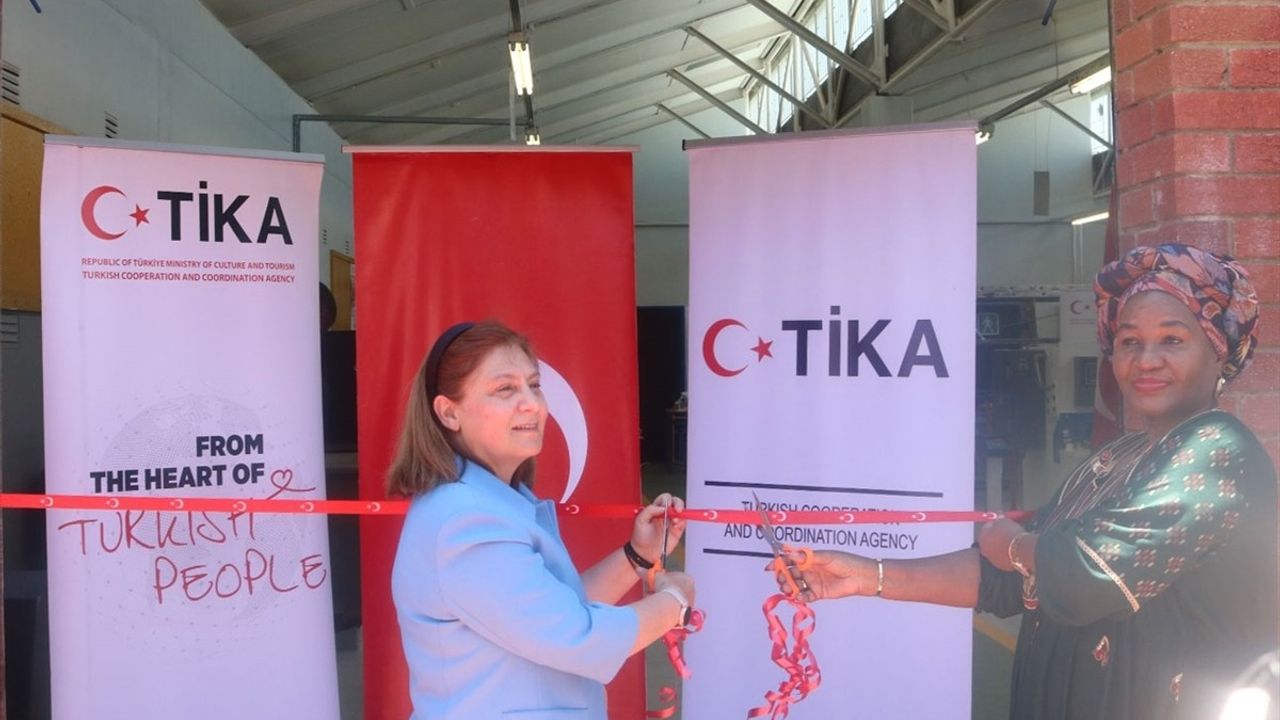 TİKA, Namibya'daki Eğitim Projeleriyle Destek Oluyor