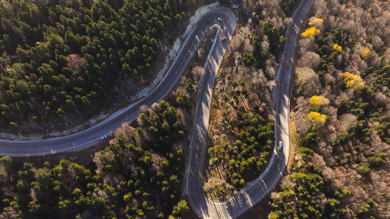 Uludağ'da Sonbaharın Renk Cümbüşü Dronla Görüntülendi