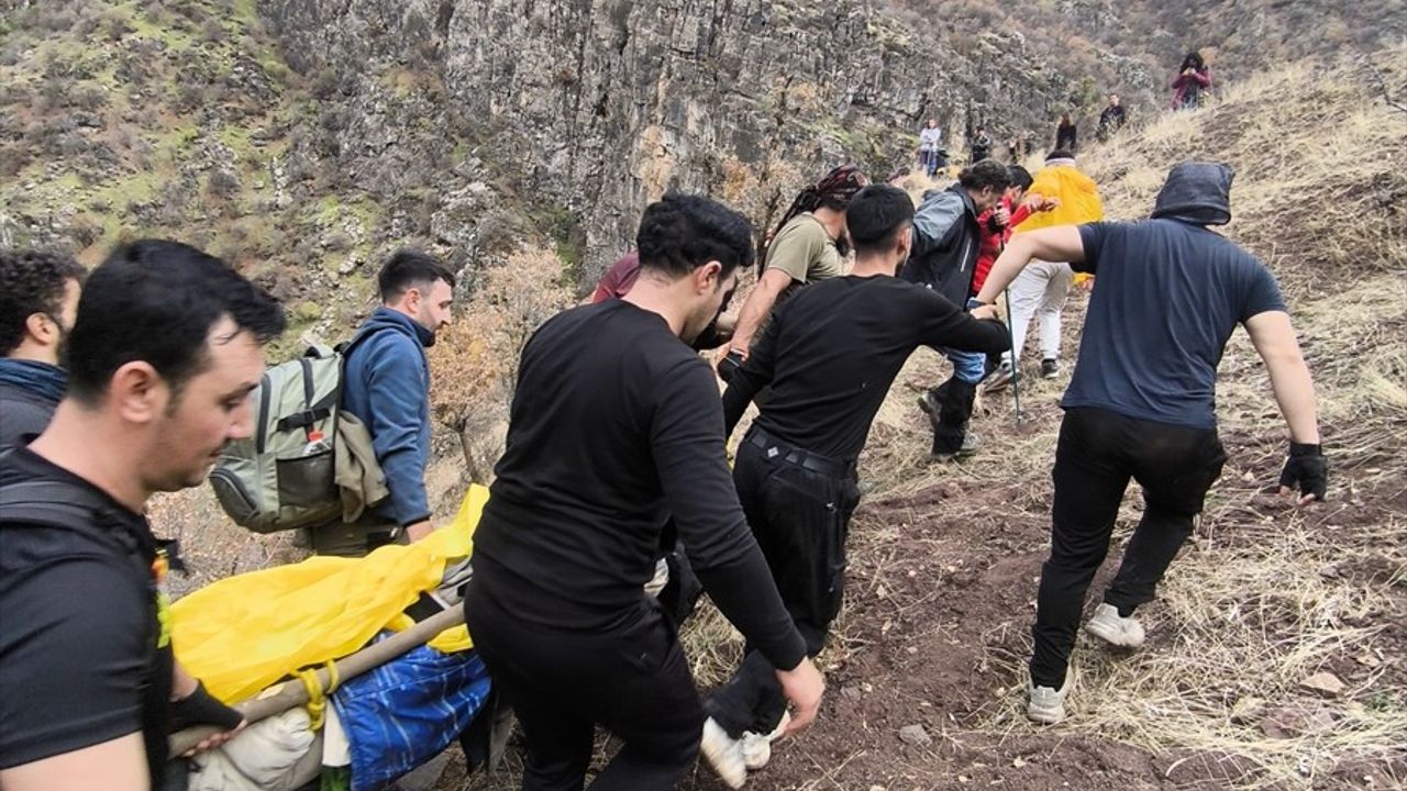 Van'da Dağcı Kadının Kurtuluşunda Kahramanlık Öyküsü