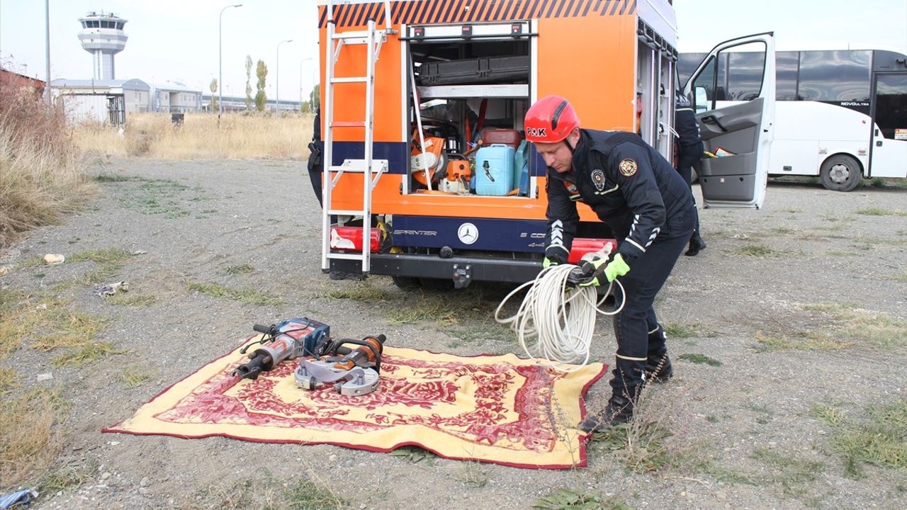 Van'da PAK Ekibi Eğitimlerle Olaylara Müdahale Yetkinliğini Artırıyor