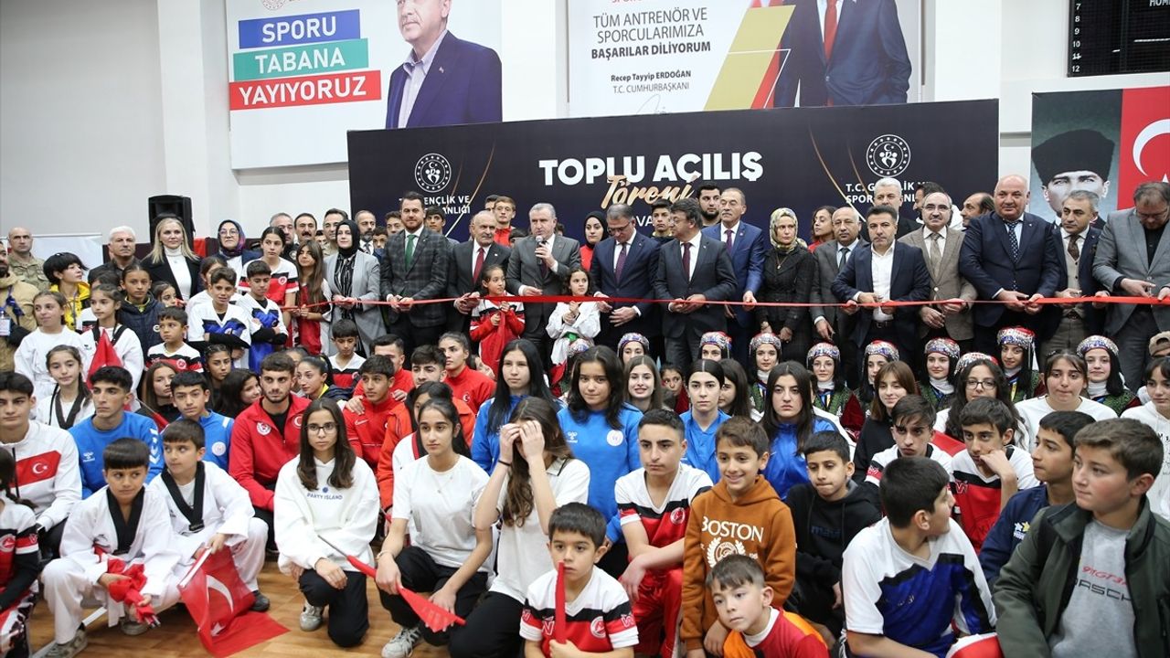 Van'da Yeni Spor Tesisleri Açılışı