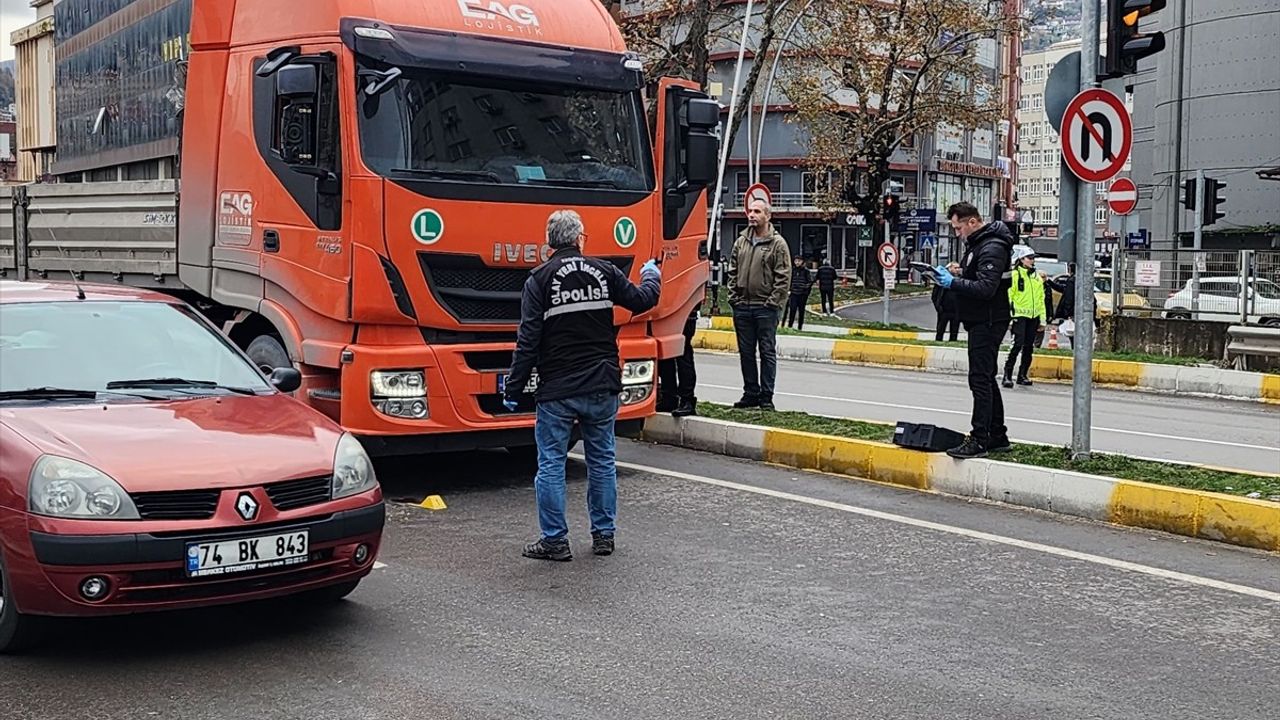 Zonguldak'ta Tır Çarpması: 65 Yaşındaki Yaya Ağır Yaralandı