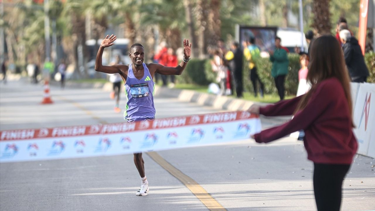 6. Uluslararası Mersin Maratonu'nda Rekorlar Kırıldı