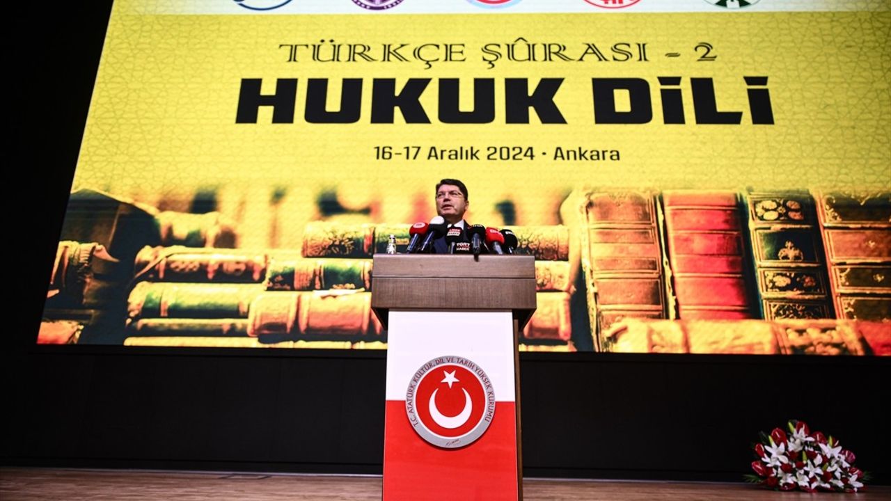 Adalet Bakanı Tunç'tan Hukuk Dili Üzerine Önemli Açıklamalar