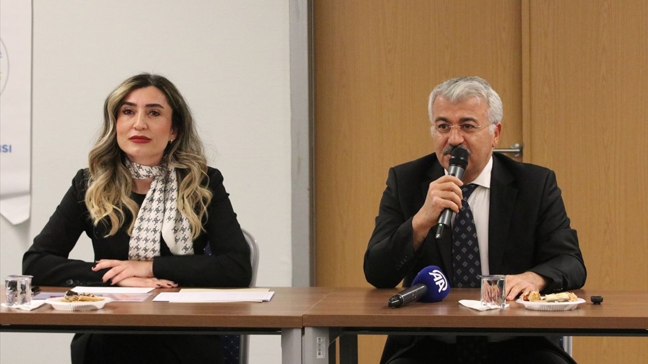 Adana'da Cemevi ve Alevi Dernekleri ile Toplantı Yapıldı