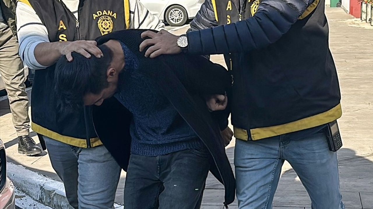 Adana'da Güvenlik Görevliyi Tehdit Eden İki Zanlı Tutuklandı