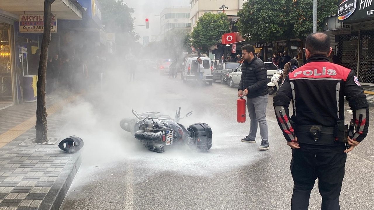 Adana'da Motosikletini Yakan Müşteri Olayı