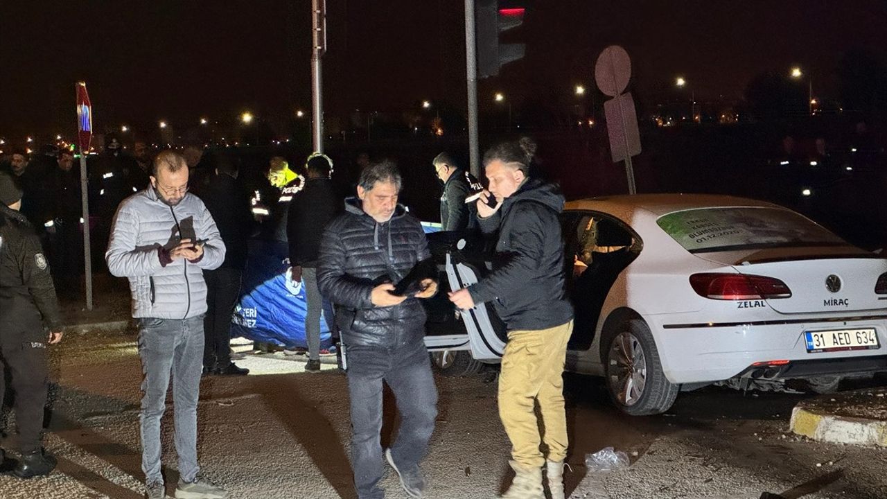 Adana'da Uygulama Noktasında Polis Memuru Şehit Oldu