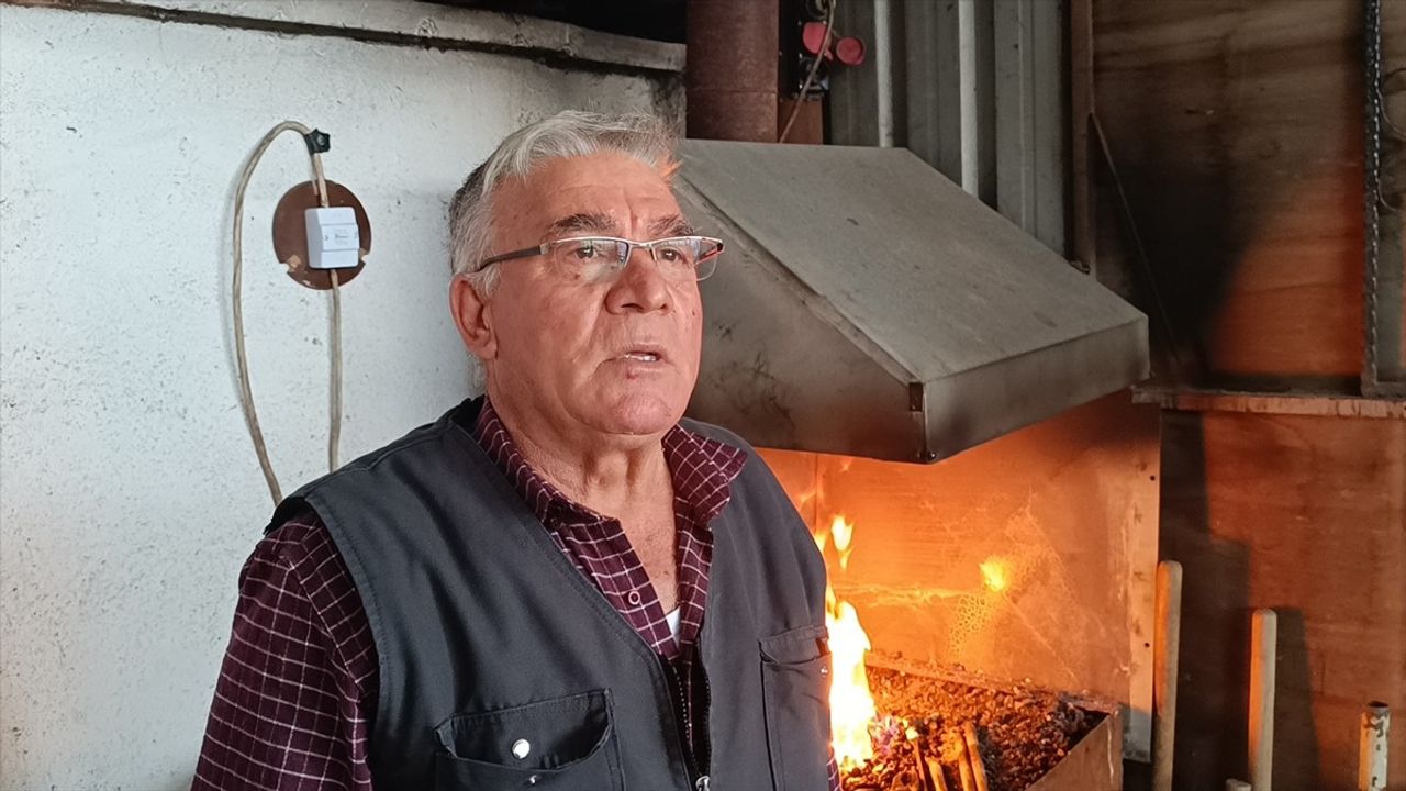 Afyonkarahisar'da Ustalık Geleneği: Osman Usta