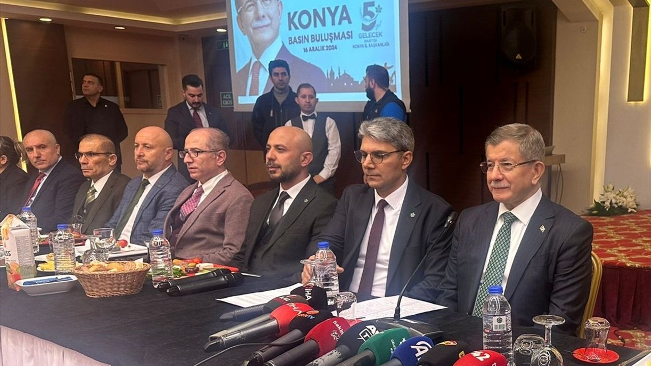 Ahmet Davutoğlu'ndan Konya'da Suriye Açıklamaları