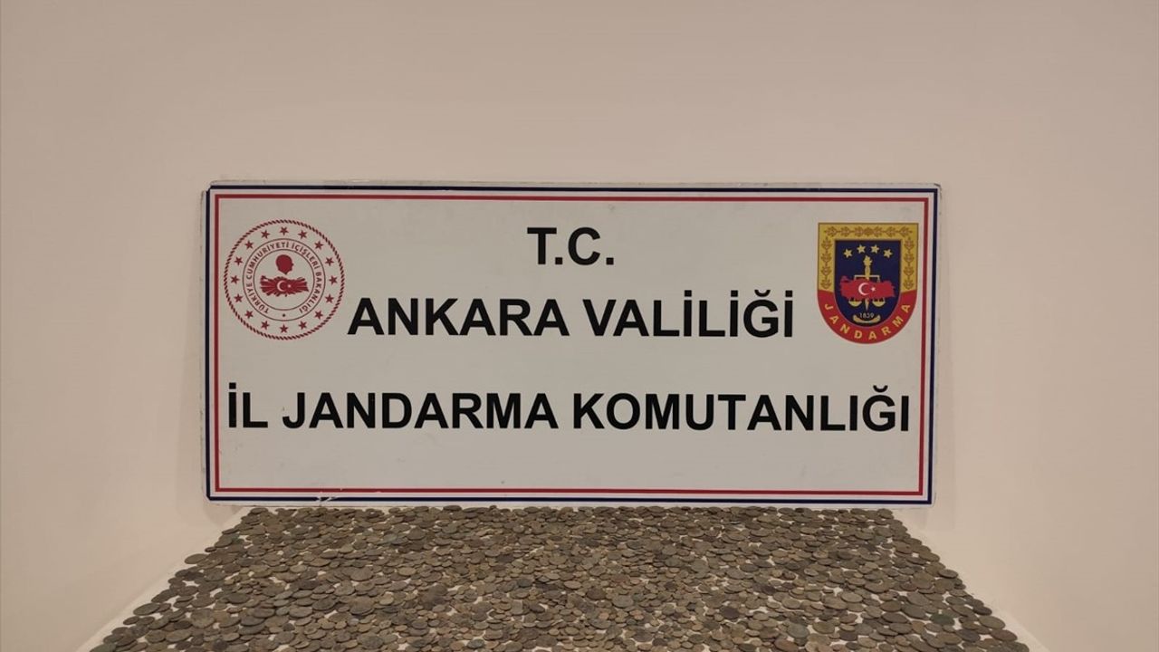 Ankara'da Tarihi Eser Kaçakçılığı Operasyonu: İki Şüpheli Yakalandı