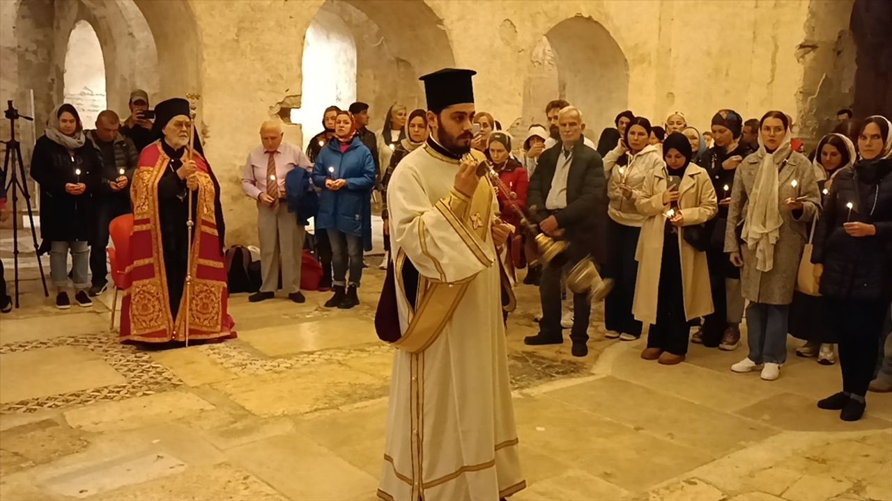 Antalya'da Aziz Nikolaos İçin Anma Ayini Gerçekleşti
