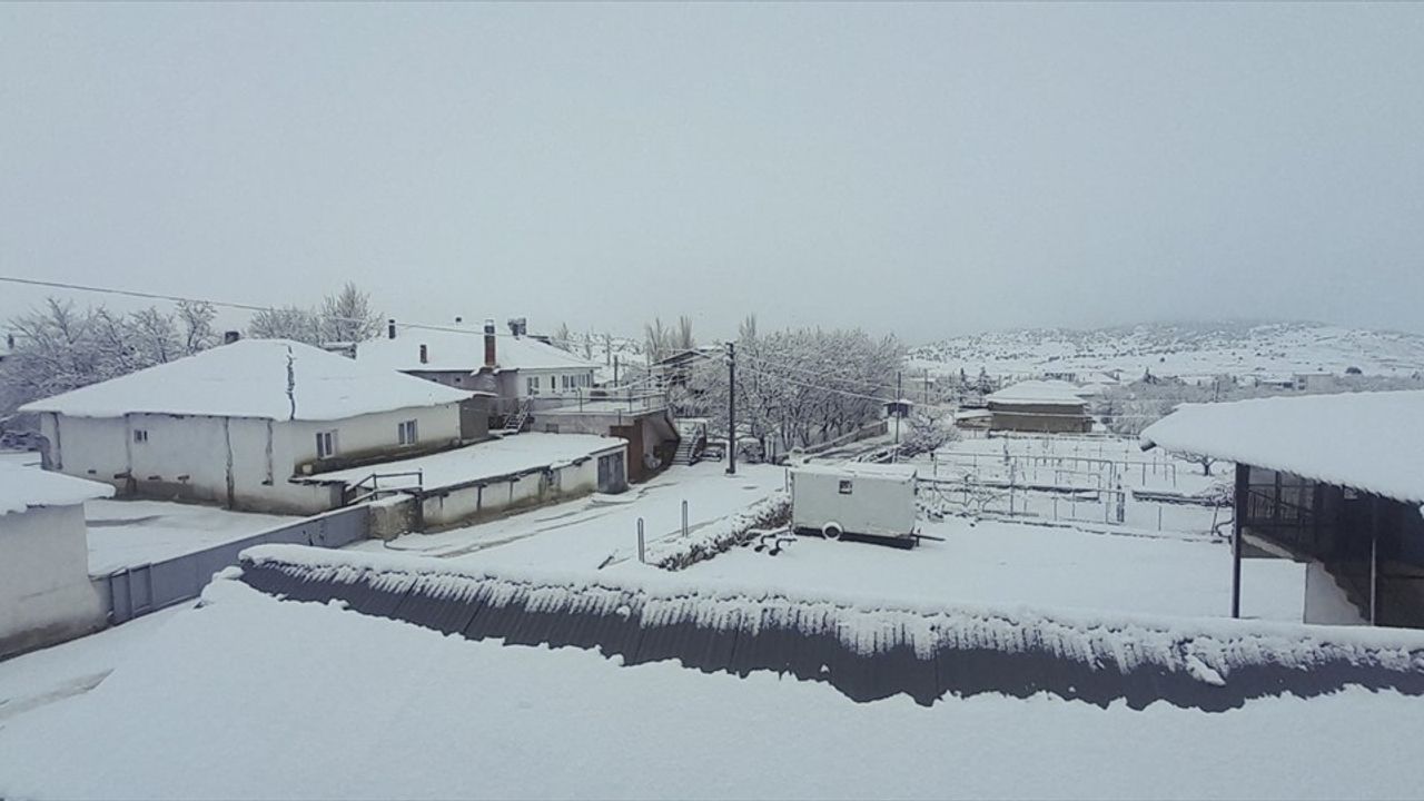 Antalya'da Hava Durumu: Kar ve Sağanak Yağış