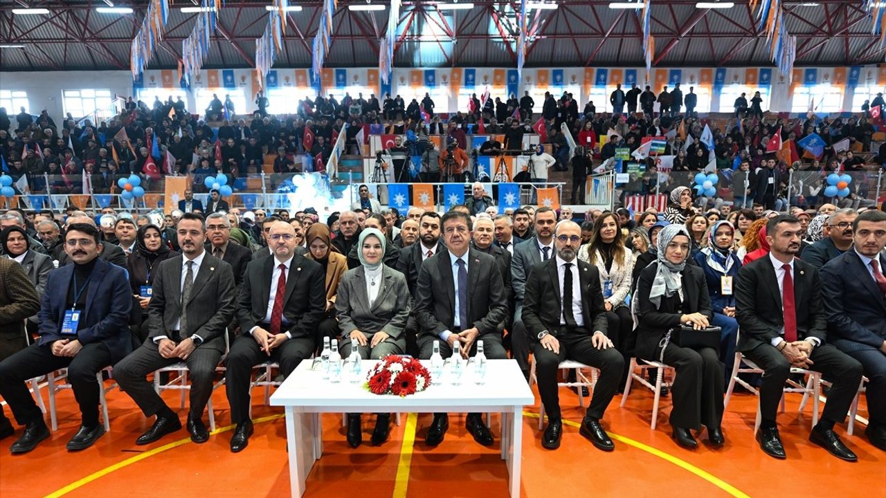 Bakan Göktaş, AK Parti Burdur İl Kongresi'nde Hizmet Vurgusu Yaptı