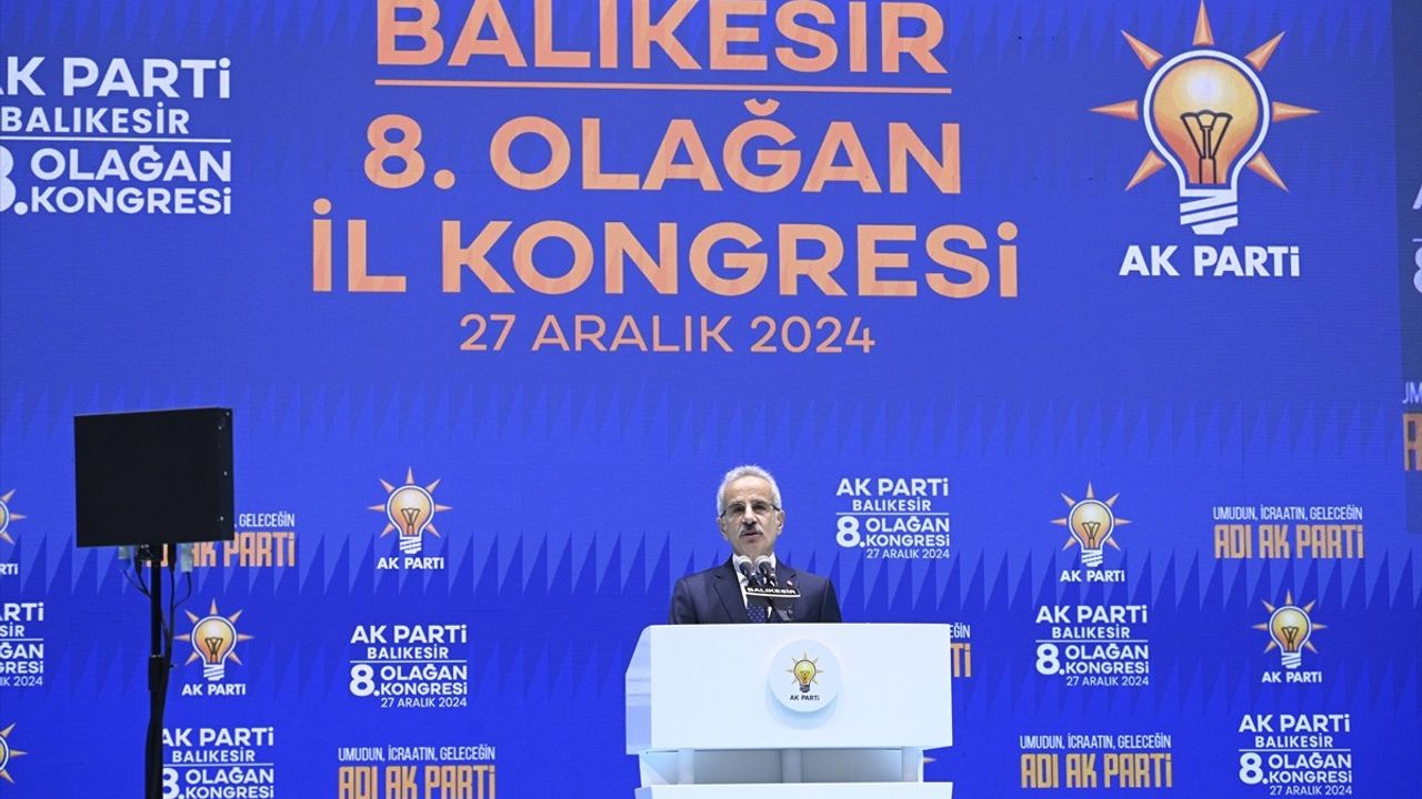 Bakan Uraloğlu'ndan Balıkesir'de Havalimanı ve Ulaşım Açıklamaları