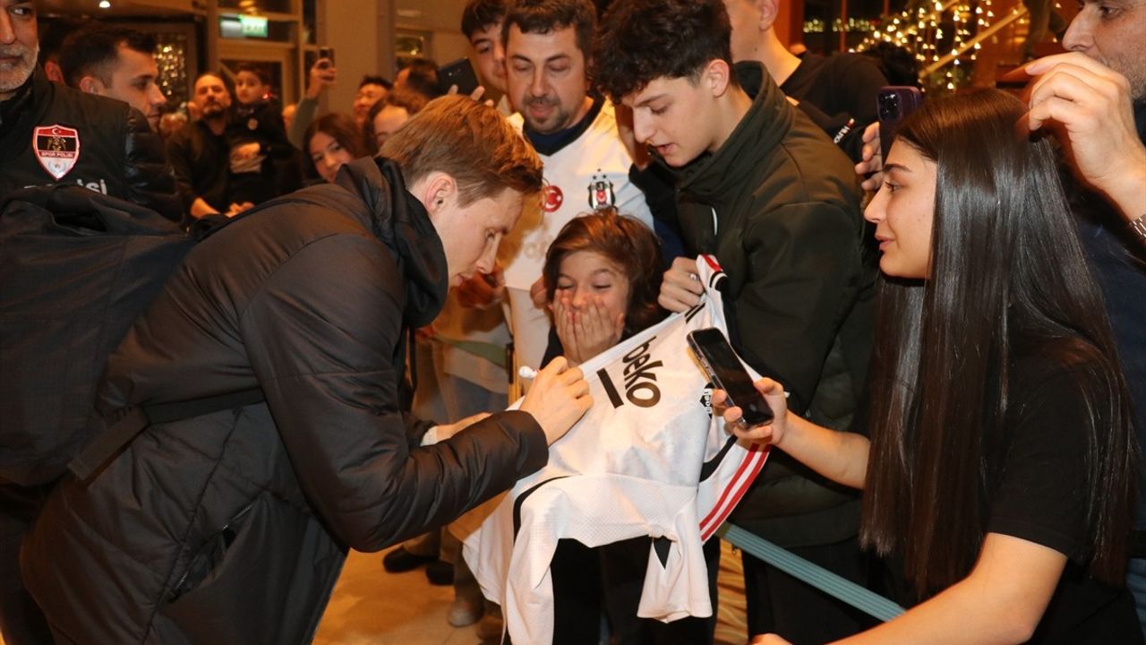 Beşiktaş, Adana'da Yeni Maç İçin Hazırlanıyor