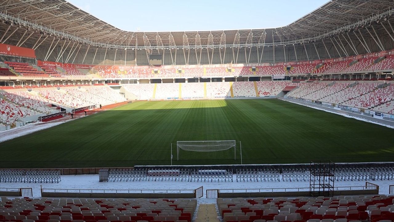 BG Grup 4 Eylül Stadı Galatasaray Maçına Hazırlanıyor