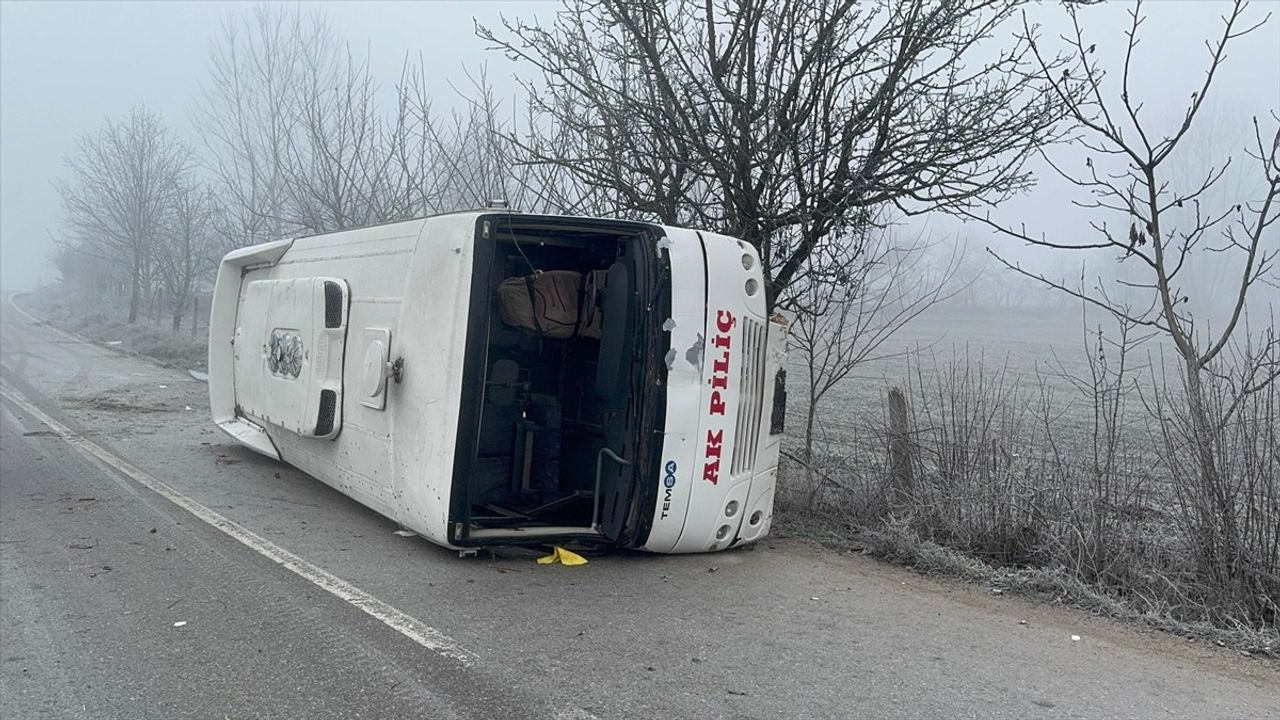 Bolu'da Midibüs Kazası: 1 Ölü, 8 Yaralı