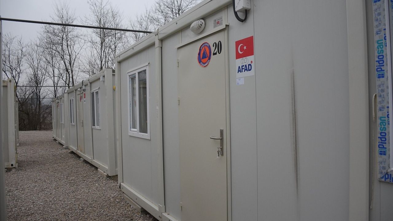 Bosna Hersek'te Sel Sonrası Türkiye'den Gelen Konteyner Evler