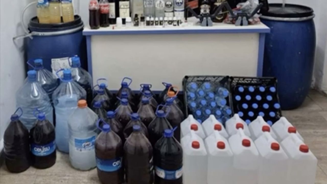 Burdur'da 383 Litre Kaçak İçki Ele Geçirildi