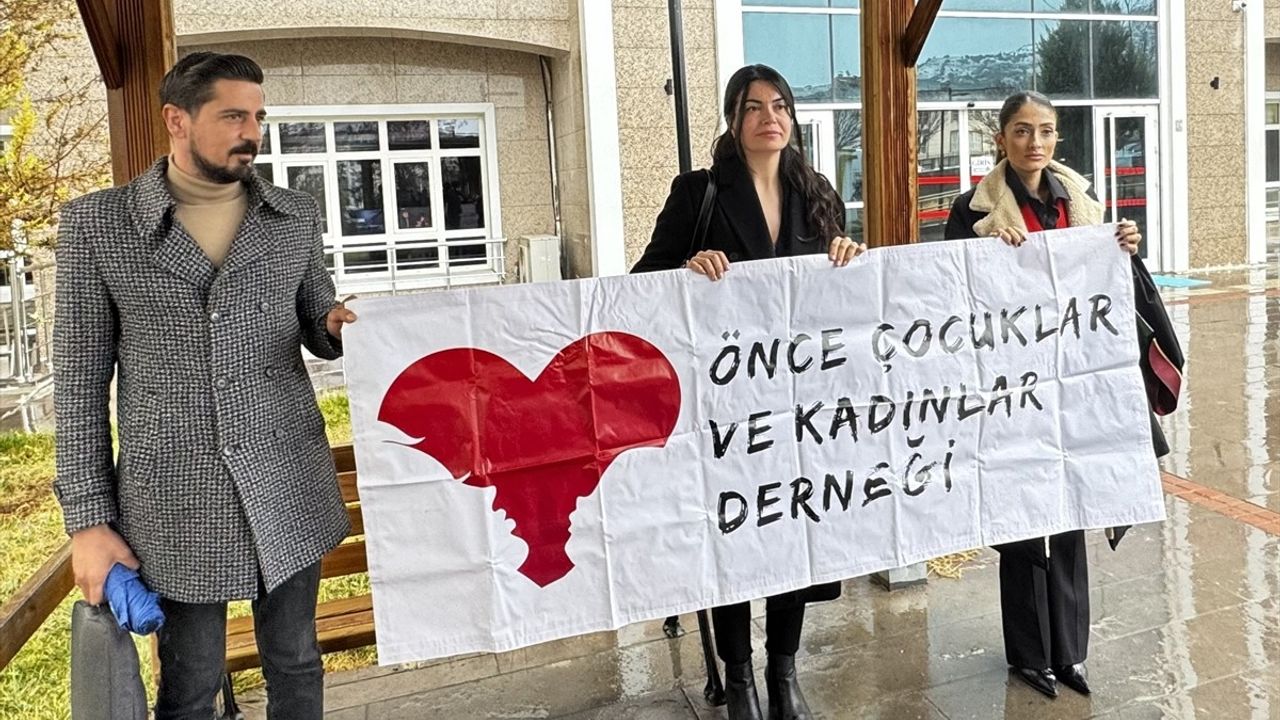 Burdur'da Cinayet Davası Başladı: 9 Sanık Yargılanıyor