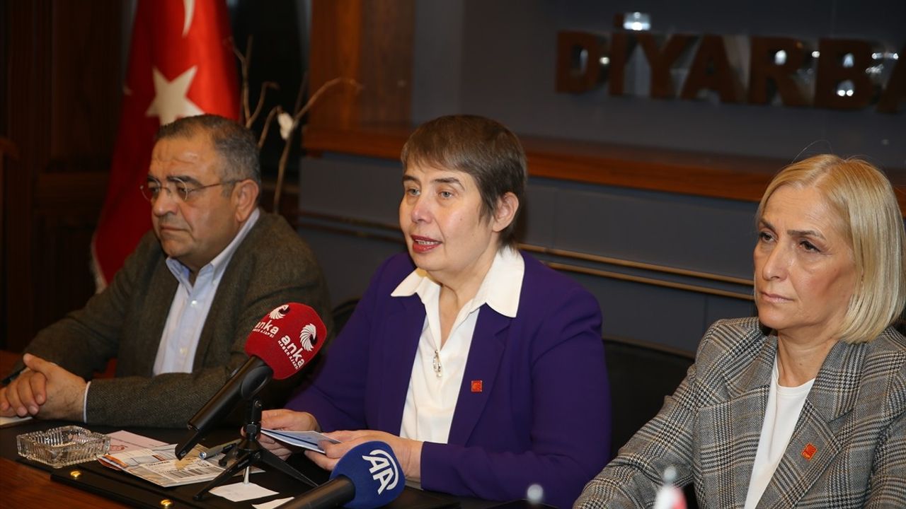 CHP Genel Başkan Yardımcısı Şahbaz Diyarbakır'da Partililerle Buluştu