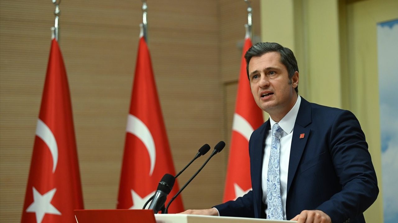 CHP Sözcüsü Deniz Yücel: Suriyelilerin Geçici Koruma Statüsü Kaldırılmalı