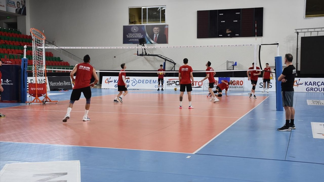 Cizre Belediyespor Voleybol Takımında Zor Günler