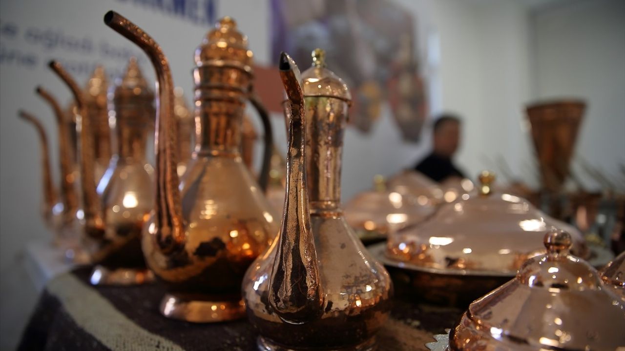 Çorum'da Geleneksel El Sanatları Festivali Başladı