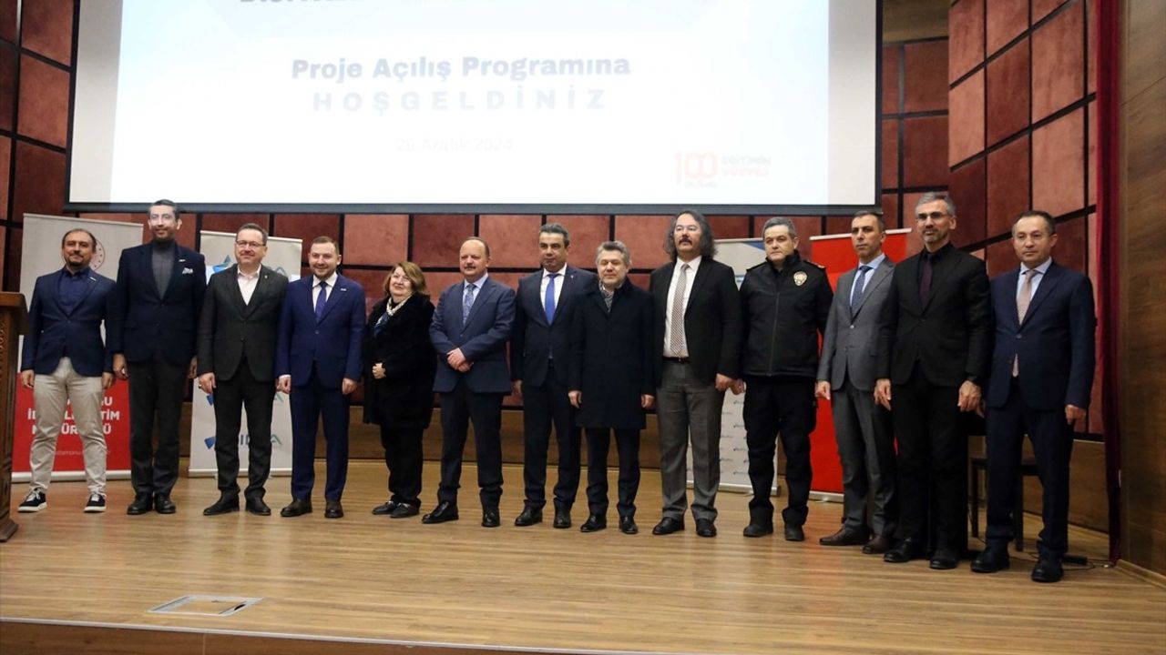 Dijitale Yön Verecek Gençlik Projesi Açılışı Kastamonu'da Gerçekleşti