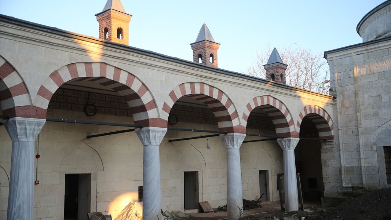 Edirne'deki Peykler Medresesi Yeniden Hayat Buluyor