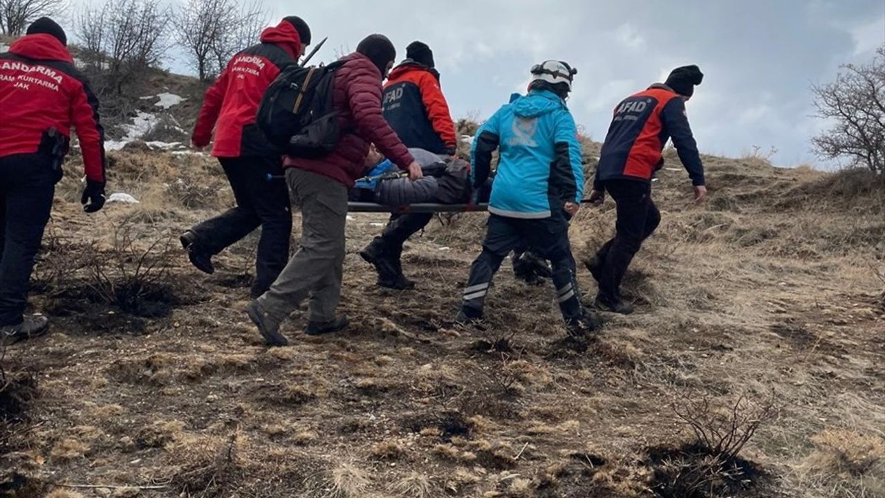 Erciyes Dağı'nda Kaya Düşmesi: Dağcı Kurtarıldı