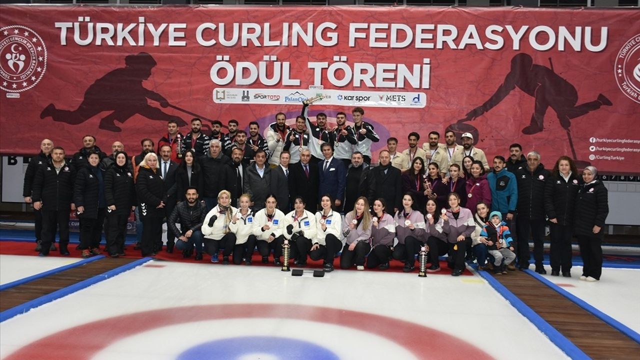 Erzurum'da Curling Süper Lig Şampiyonları Belli oldu